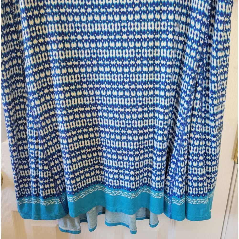 Rose + Olive Blue Geometric Ikat Print V-Neck Top Plus Size 2X NWT - Picture 2 of 16